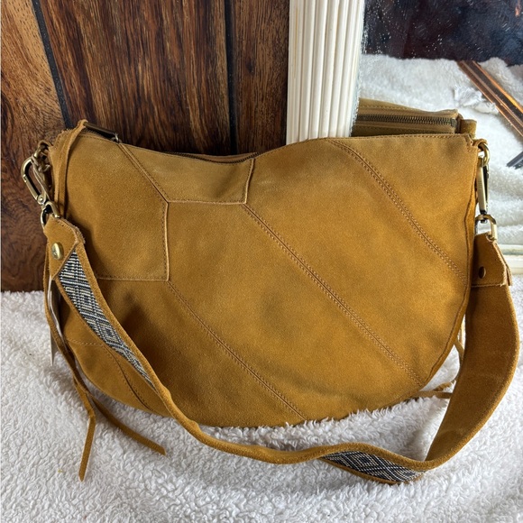 Hobo International Vender Cisco Mustard Suede Leather Shoulder Bag retail $228 - Picture 1 of 13